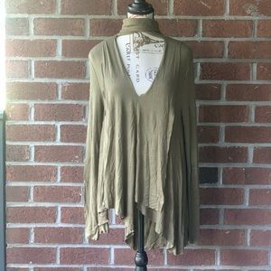 {Free People} NWOT Low Cut Out Top
